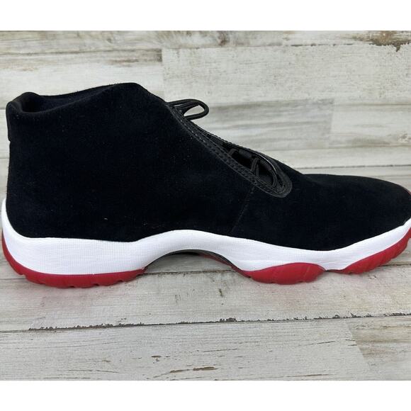 Jordan Future Bred 2018 Suede Black Red AT0056-001 Size 12 Great Condition main image 10